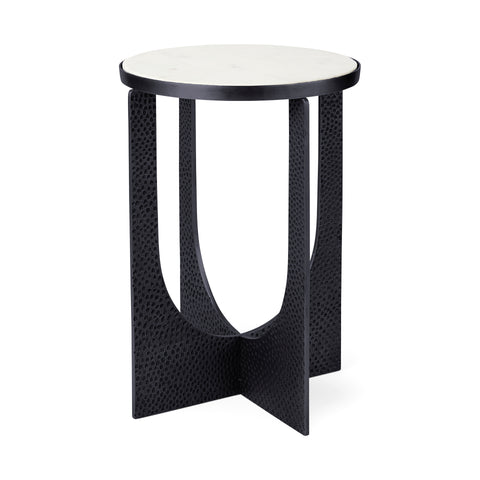 Photo of Table Patrick
